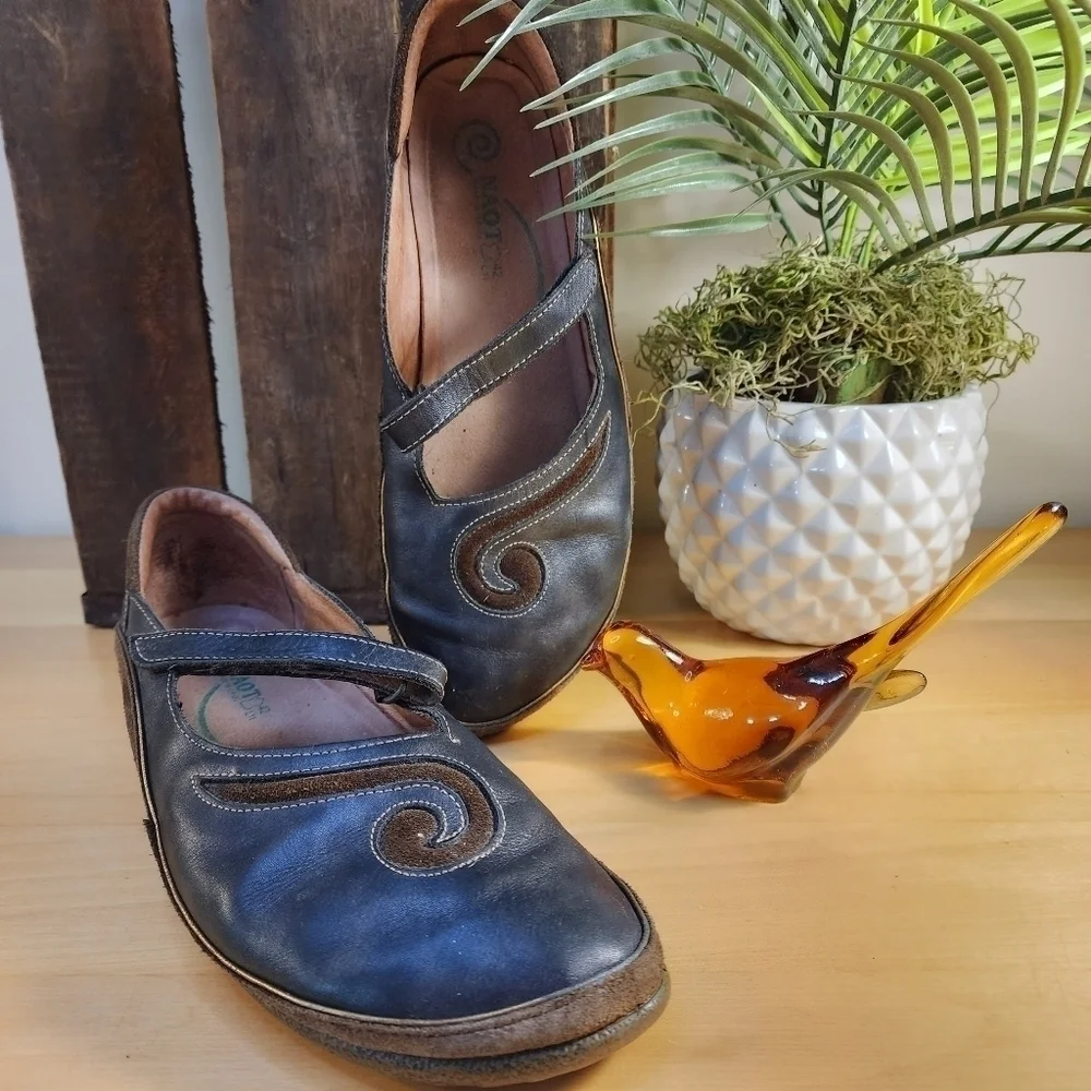 NAOT Womens Matai MaryJane Loafers Size 11 Leather Navy Blue Brown Cork Footbed